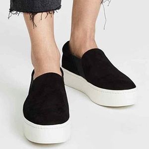 Vince Warren Platform Slip-on Sneakers